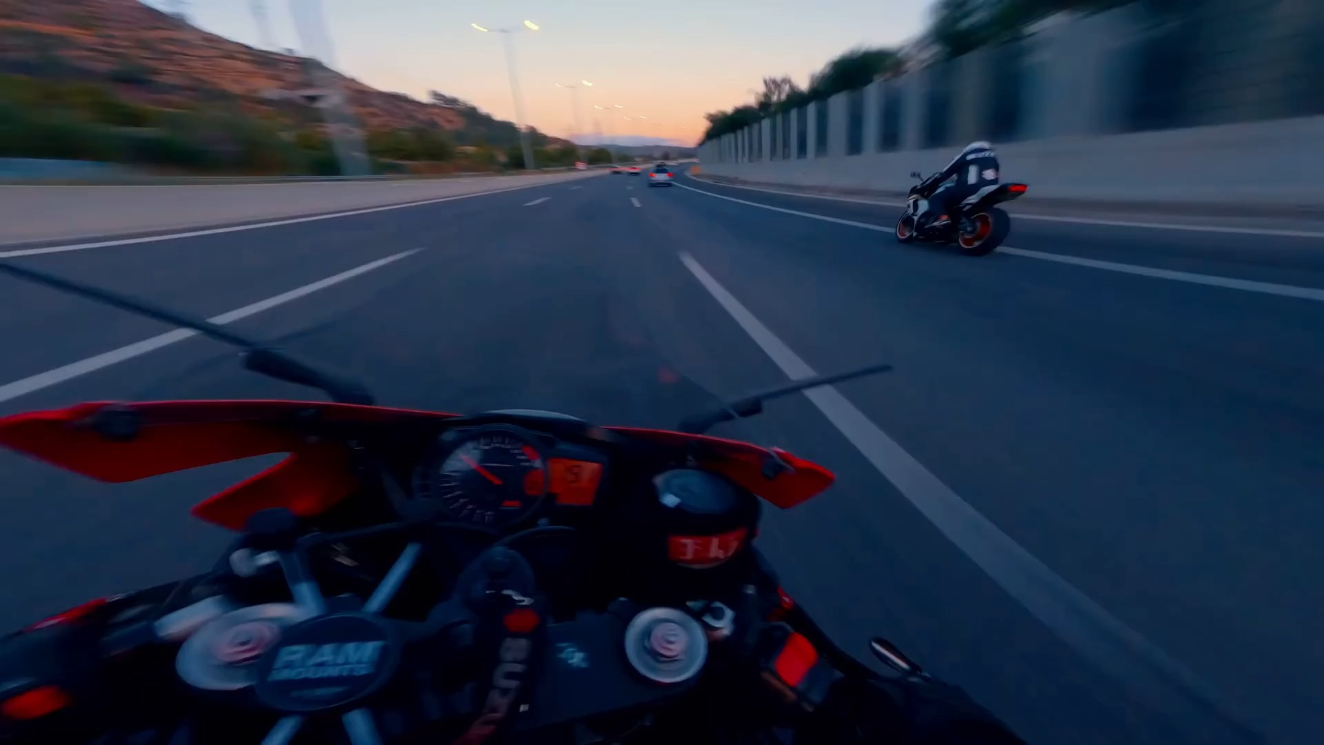 leyu乐鱼体育综合-极限驾驶：车手在窄路急弯中的精彩表现的简单介绍