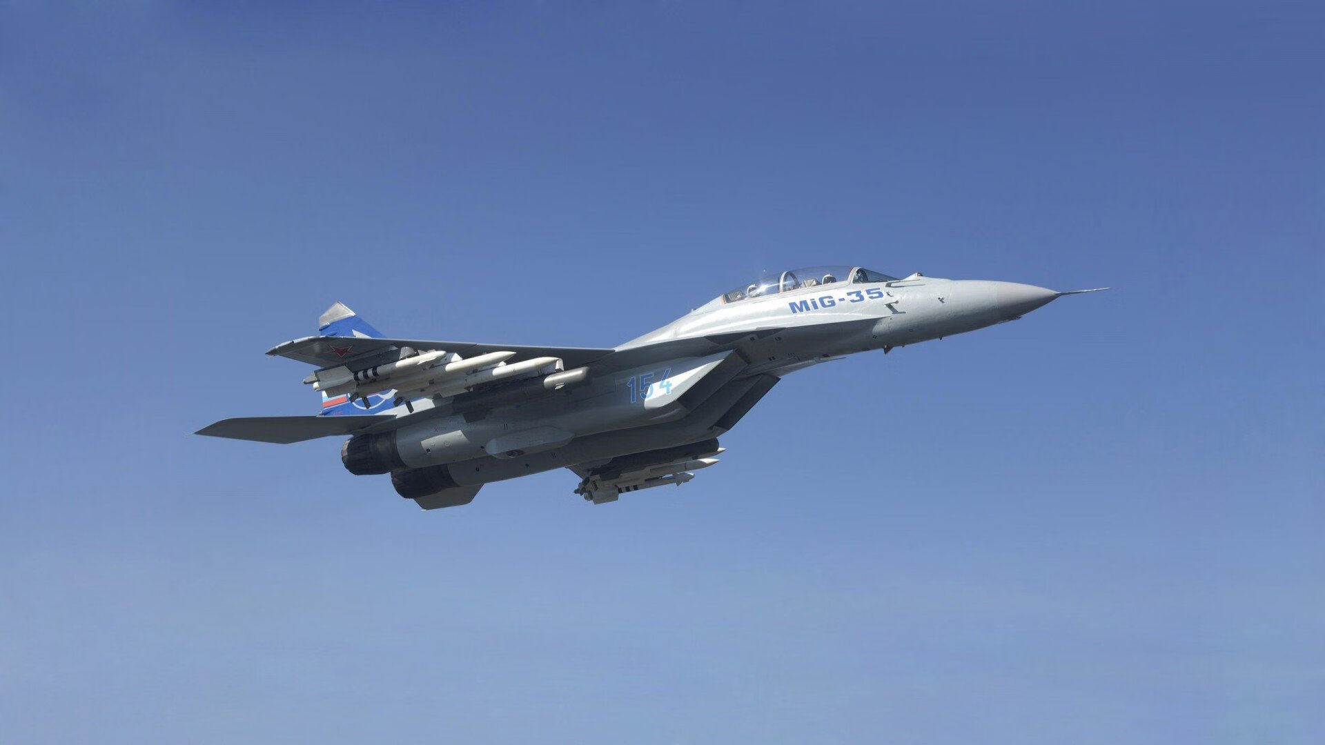 乐鱼娱乐app-“竞技精神点燃全场！”——全球车迷狂热助威热潮