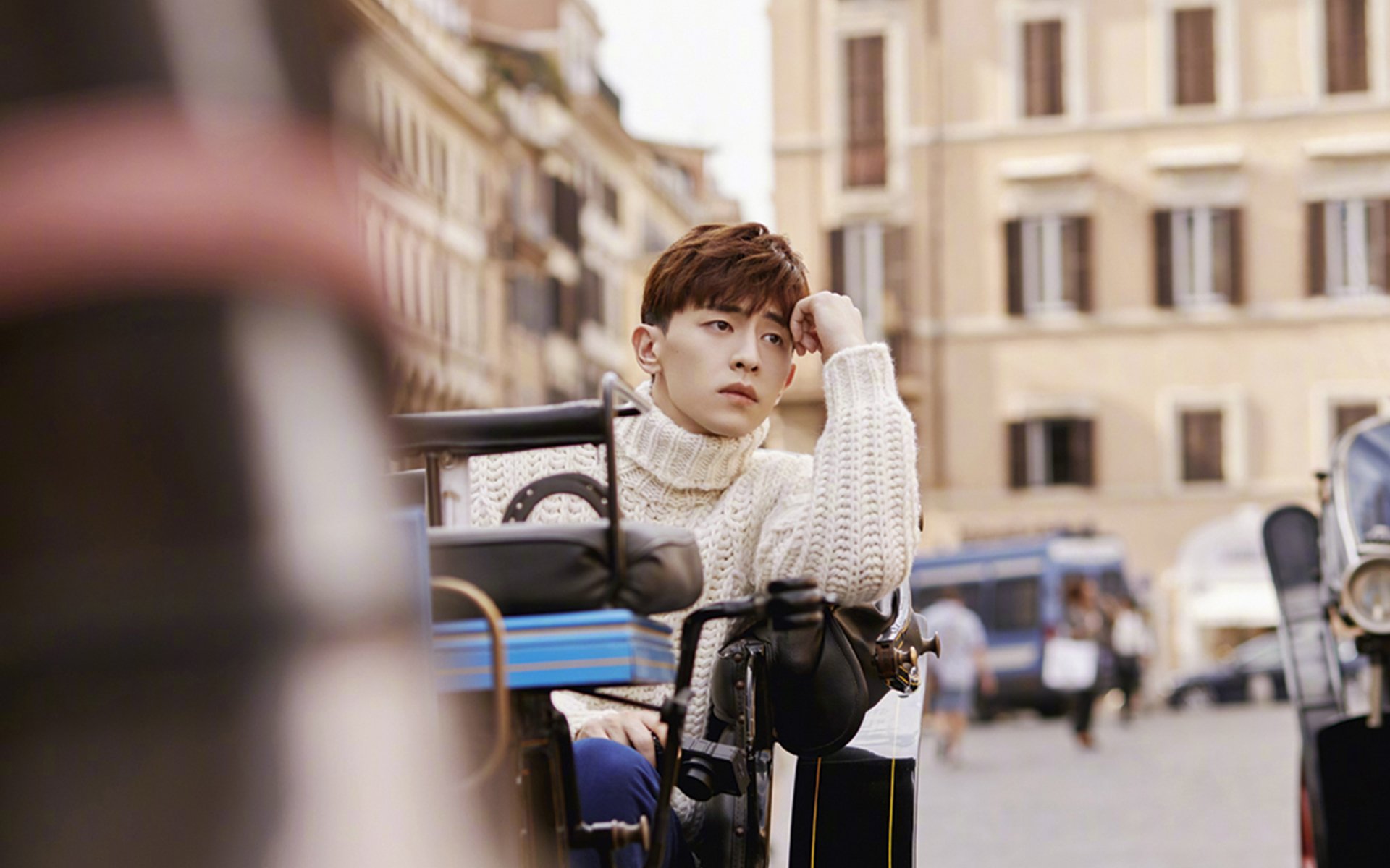 乐鱼电竞在线平台-冠军捧杯激动人心，女足比赛精彩时刻留存，女足回顾