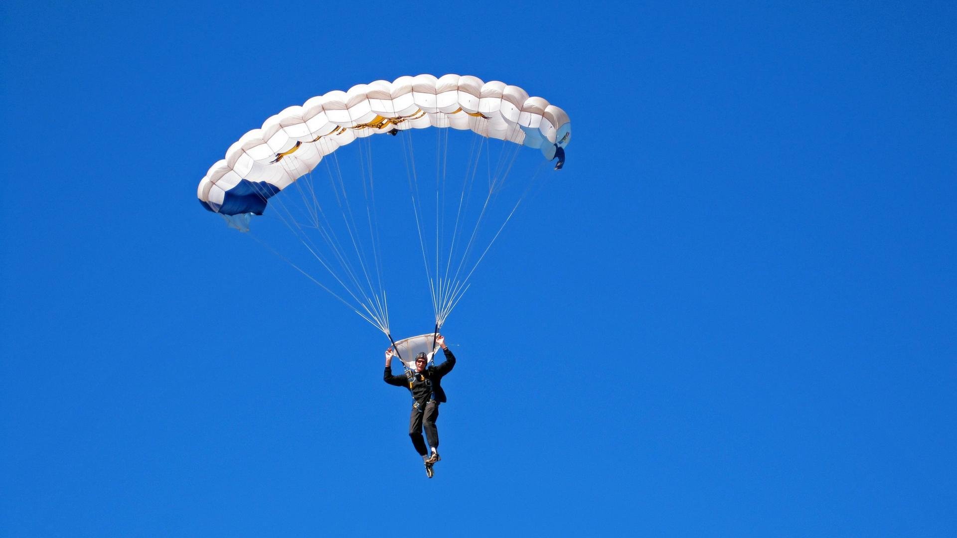 2018年赛季：库里的“神奇表现”多次逆转比赛局势，库里18年季后赛