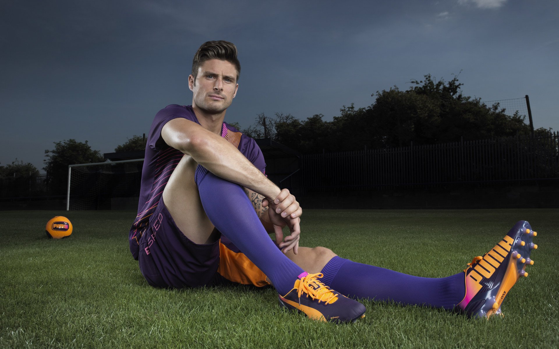 乐鱼平台-城市夜跑节：灯火阑珊中的运动狂欢，城市夜徒