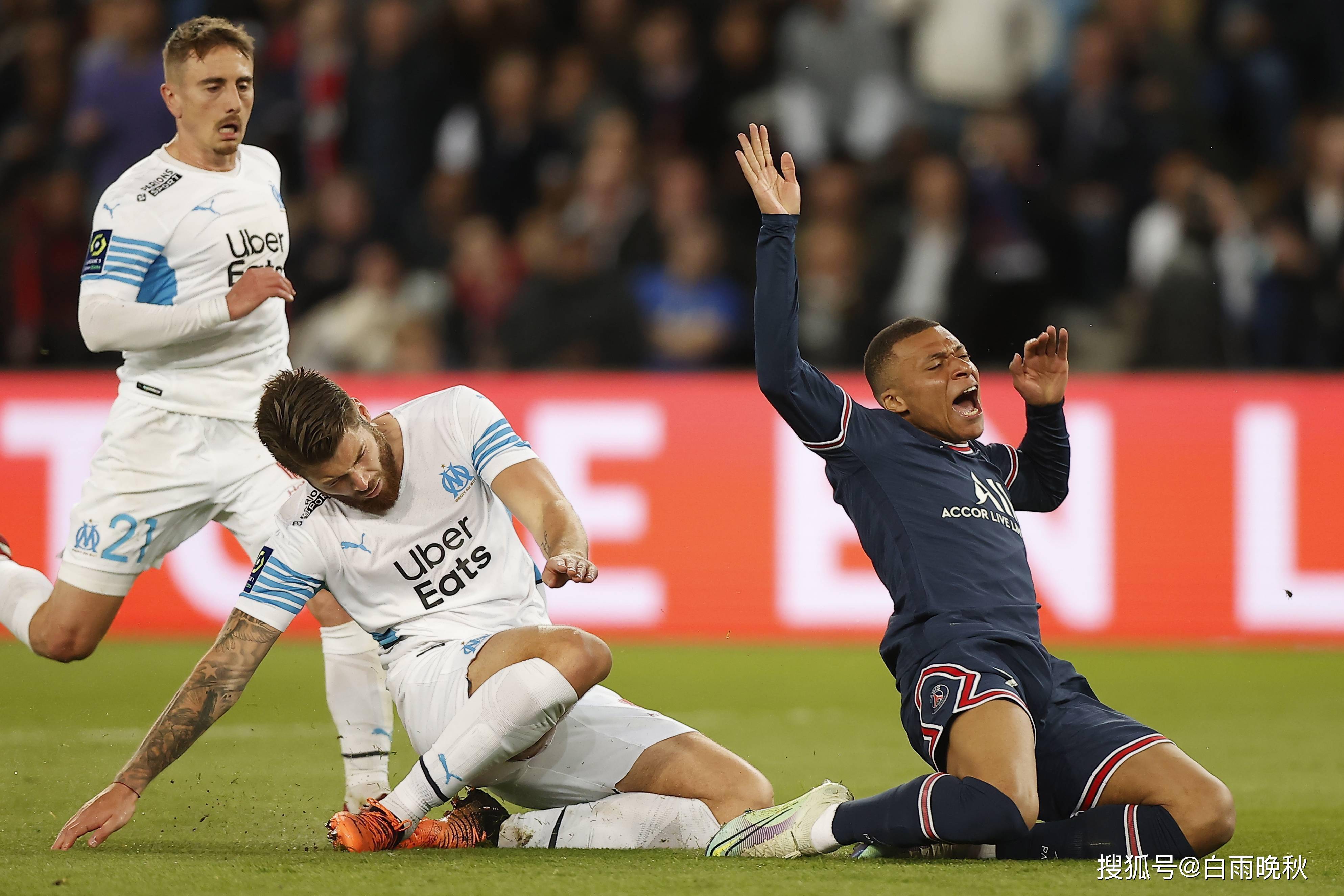 包含"法甲争冠解析：竞争日益激烈的局面"的词条